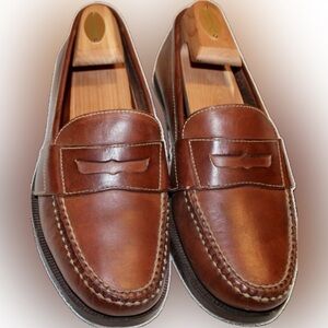 Cole Haan. Quality shoes worn twice. Excellent condition very comforta…